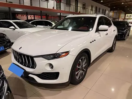 MASERATI LEVANTE 2016