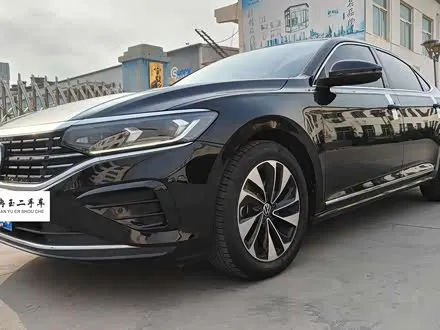 VOLKSWAGEN PASSAT 2022