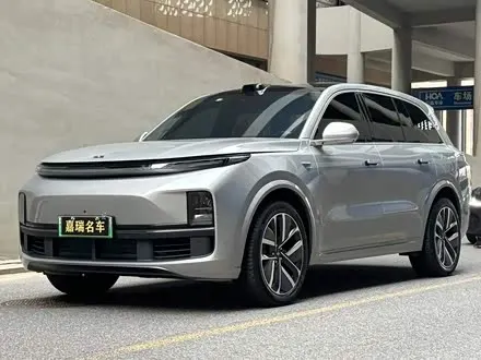 LI AUTO L8 2024