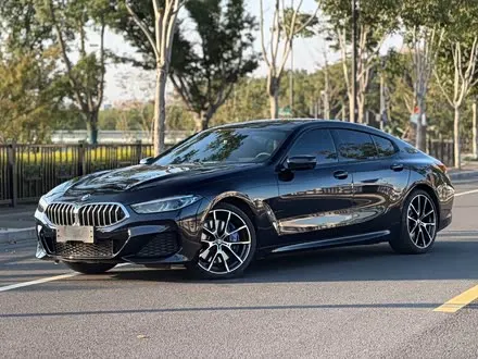 BMW 8 SERIES 2021