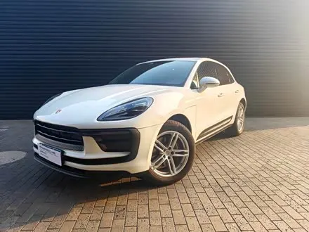 PORSCHE MACAN 2024