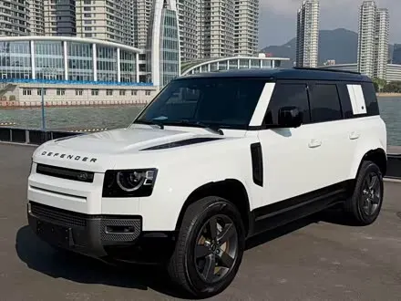 LAND ROVER DEFENDER 2024