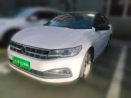 VOLKSWAGEN BORA 2021
