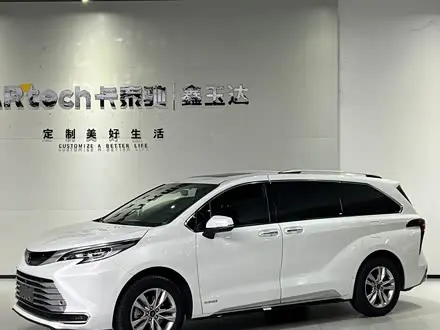 TOYOTA SIENNA 2021