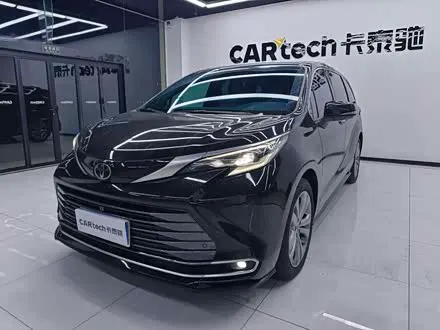 TOYOTA SIENNA 2024