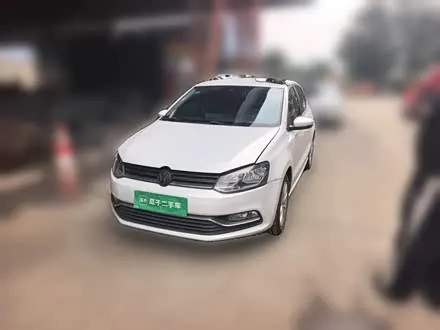 VOLKSWAGEN POLO 2014