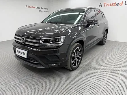 VOLKSWAGEN THARU 2022