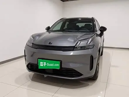 LYNK & CO 08 EM-P 2023