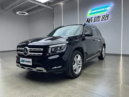 MERCEDES-BENZ GLB 2021