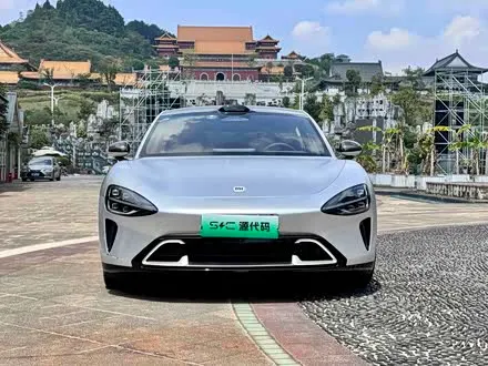 XIAOMI SU7 2024