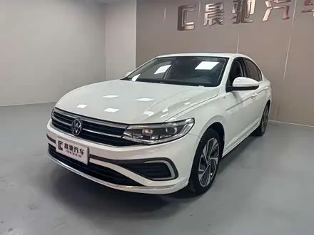 VOLKSWAGEN BORA 2025