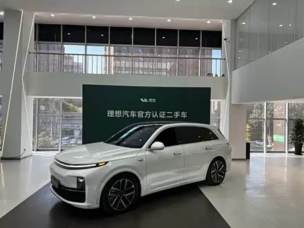 LI AUTO L8 2023