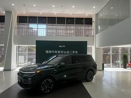 LI AUTO L9 2025
