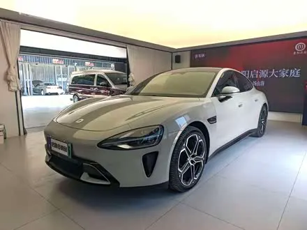 XIAOMI SU7 2024