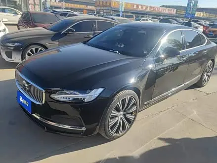 VOLVO S90 2023