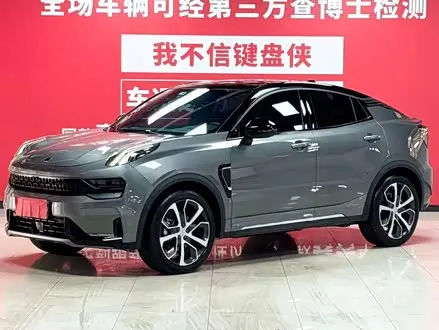 LYNK & CO 05 2022