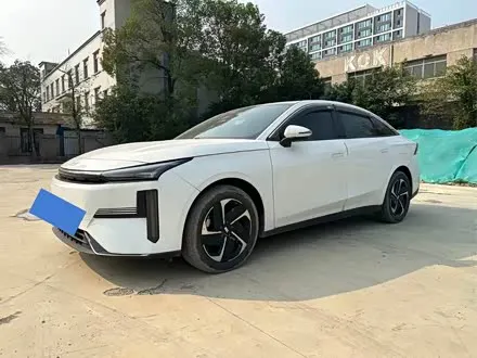 GEELY GALAXY L6 — из Китая под ключ