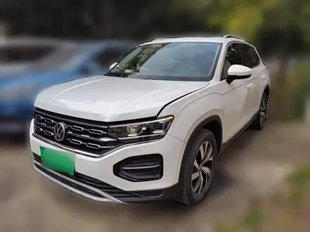 VOLKSWAGEN TAYRON 2019