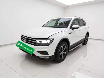VOLKSWAGEN TIGUAN L 2017