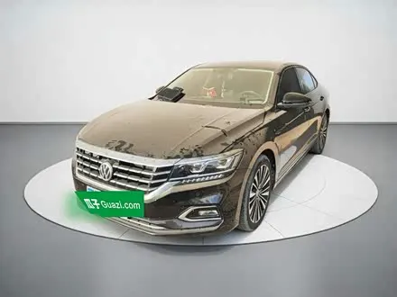 VOLKSWAGEN PASSAT 2019