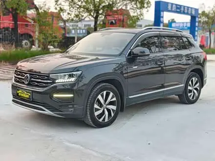 VOLKSWAGEN TAYRON 2020