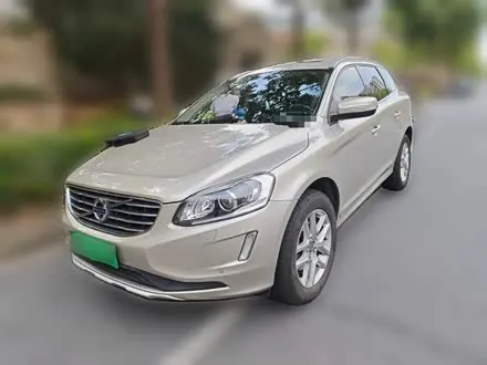 VOLVO XC60 2017