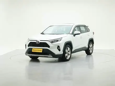 TOYOTA RAV4 2021