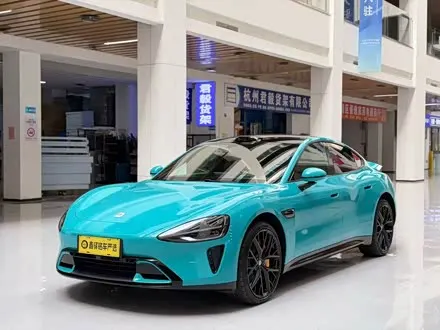 XIAOMI SU7 2024