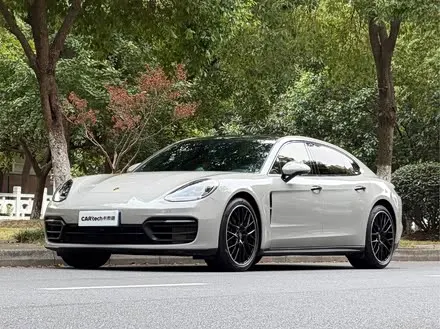 PORSCHE PANAMERA 2023