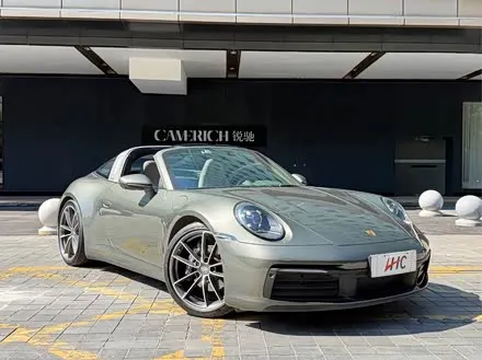 PORSCHE 911 2020