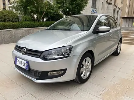 VOLKSWAGEN POLO 2013