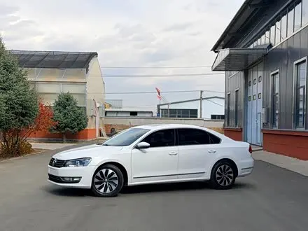 VOLKSWAGEN PASSAT 2015
