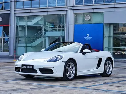 PORSCHE 718 2018
