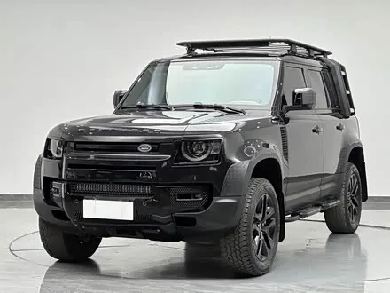 LAND ROVER DEFENDER 2024