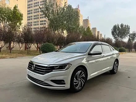 VOLKSWAGEN SAGITAR 2020