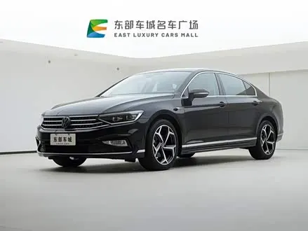 VOLKSWAGEN MAGOTAN 2023