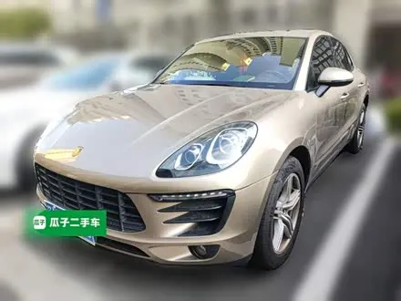 PORSCHE MACAN 2017