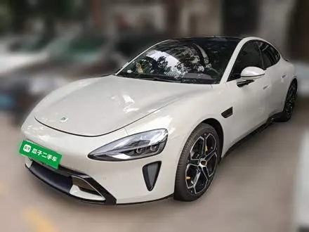 XIAOMI SU7 2024