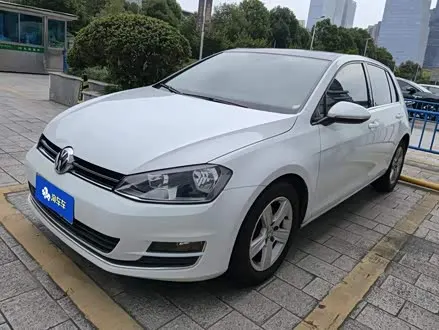 VOLKSWAGEN GOLF 2016
