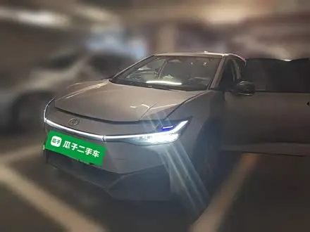 TOYOTA BZ3 — из Китая под ключ