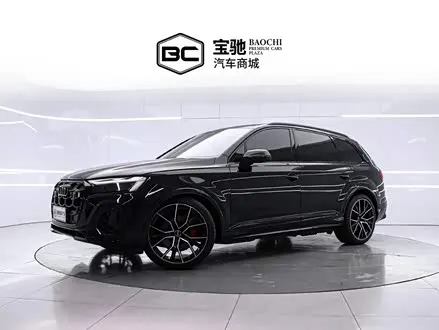AUDI Q7 2025