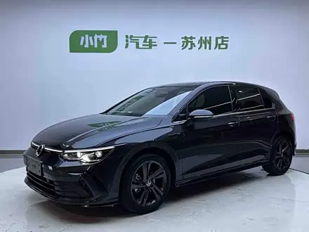 VOLKSWAGEN GOLF 2023