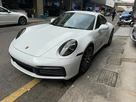 PORSCHE 911 2023