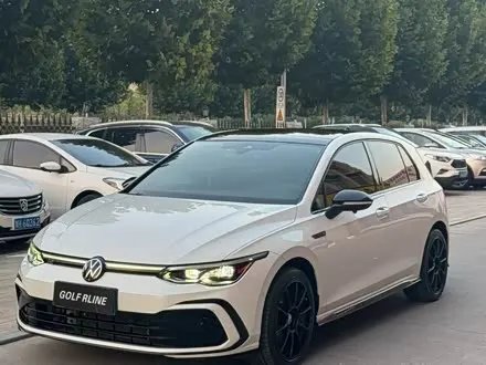 VOLKSWAGEN GOLF 2021