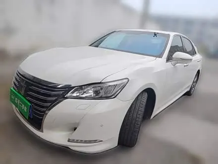 TOYOTA CROWN — из Китая под ключ