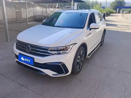 VOLKSWAGEN TIGUAN L 2022 — из Китая под ключ