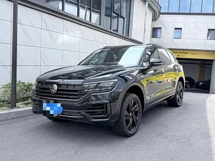 VOLKSWAGEN TOUAREG 2021 — из Китая под ключ