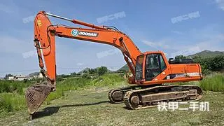 DOOSAN DH300LC-7 2015 — Китай — под ключ — фото 1