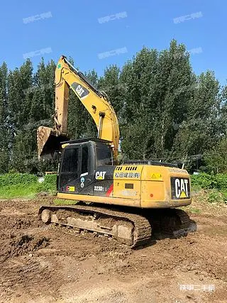 CATERPILLAR 323D2L — из Китая