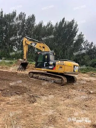 CATERPILLAR 320D2L — из Китая